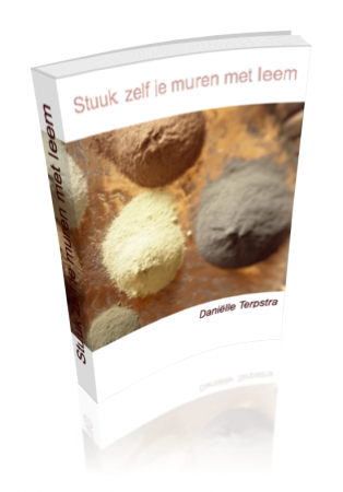 Stuuk zelf je muren met leem.